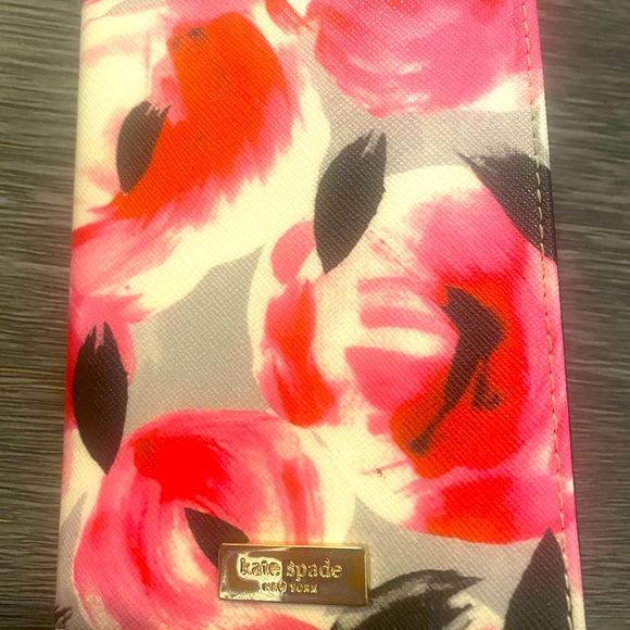 Kate Spade Passport Holder: Floral - Picture 1 of 4